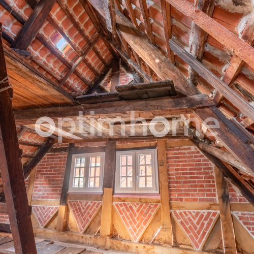 Historisches, denkmalgeschütztes Fachwerkhaus direkt an der Elbe optimhome Immobilien Deutschland • Kaufen & Verkaufen