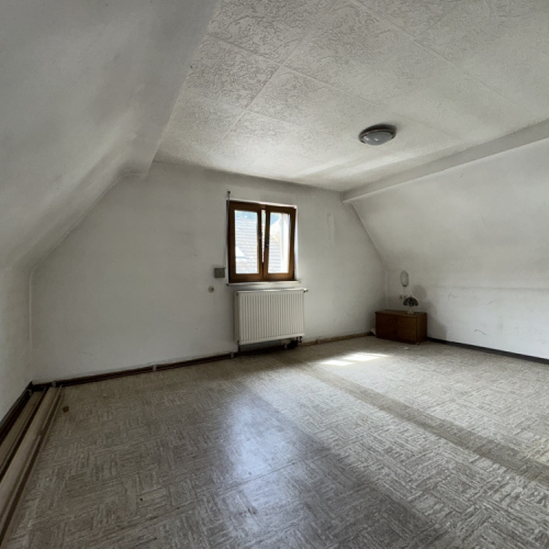 Viel Potenzial zur Gestaltung - großzügiges Wohnhaus mit Nebengebäude optimhome Immobilien Deutschland • Kaufen & Verkaufen