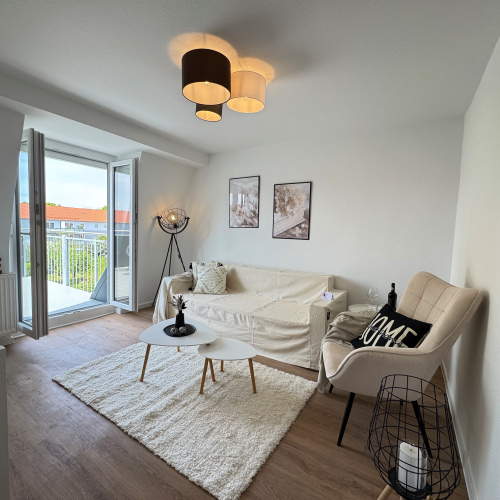 Erstbezug nach Sanierung! Stilvolle 3-Zimmerwohnung mit zusätzlichem Raum für Arbeiten & Leben optimhome Immobilien Deutschland • Kaufen & Verkaufen Erstbezug nach Sanierung! Stilvolle 3-Zimmerwohnung mit zusätzlichem Raum für Arbeiten & Leben optimhome Immobilien Deutschland • Kaufen & Verkaufen