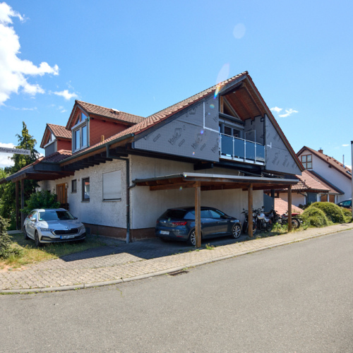 Wohnen mit Charme! Großzügige Dachgeschosswohnung mit Wintergarten und Balkon optimhome Immobilien Deutschland • Kaufen & Verkaufen Wohnen mit Charme! Großzügige Dachgeschosswohnung mit Wintergarten und Balkon optimhome Immobilien Deutschland • Kaufen & Verkaufen