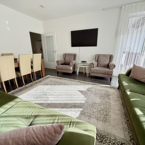 3-Zimmer-Wohnung mit Balkon und Grünblick – fußläufig zum Nordwestzentrum! optimhome Immobilien Deutschland • Kaufen & Verkaufen