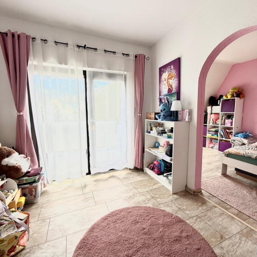 Familienparadies am Waldrand – 5-Zimmer-Reihenhaus mit Garten und zwei Balkonen! optimhome Immobilien Deutschland • Kaufen & Verkaufen Familienparadies am Waldrand – 5-Zimmer-Reihenhaus mit Garten und zwei Balkonen! optimhome Immobilien Deutschland • Kaufen & Verkaufen