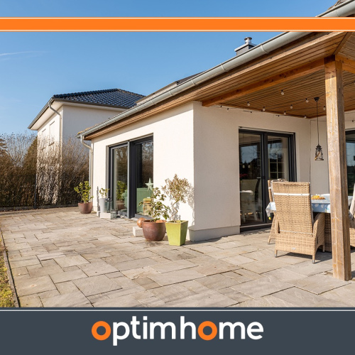 # VERKAUFT # Leben auf einer Ebene – Stilvoller Winkelbungalow zum Wohlfühlen optimhome Immobilien Deutschland • Kaufen & Verkaufen