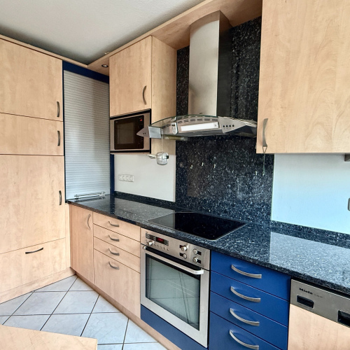 Sofort bezugsfrei! 3-Zimmer-Wohnung mit Kamin und Doppelgarage in Bergen Enkheim! optimhome Immobilien Deutschland • Kaufen & Verkaufen