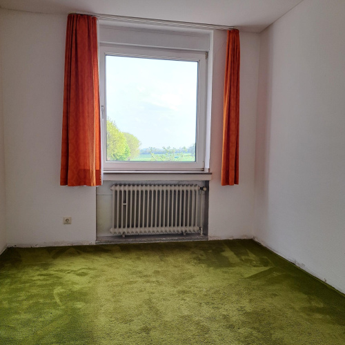 Viel Platz für Leben und Ideen – großzügiges Reihenmittelhaus mit Einliegerwohnung optimhome Immobilien Deutschland • Kaufen & Verkaufen