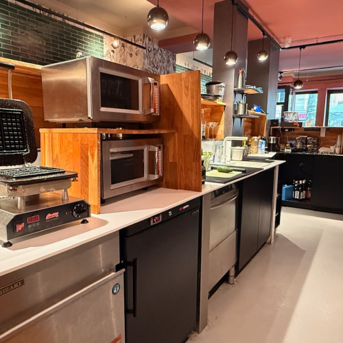 Top Gastronomiefläche mit Vollausstattung und großer Terrasse auf der Schweizer Straße! optimhome Immobilien Deutschland • Kaufen & Verkaufen