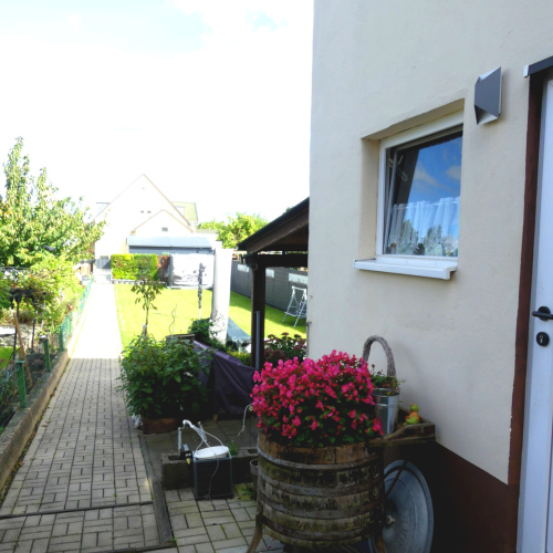 Attraktives Reihenmittelhaus in zentraler Lage mit schönem Garten optimhome Immobilien Deutschland • Kaufen & Verkaufen Attraktives Reihenmittelhaus in zentraler Lage mit schönem Garten optimhome Immobilien Deutschland • Kaufen & Verkaufen
