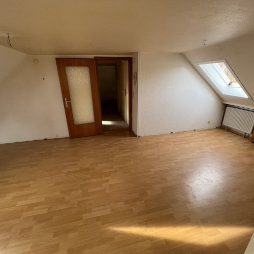 Traumhaftes Grundstück mit sanierungsbedürftigen Einfamilienhaus optimhome Immobilien Deutschland • Kaufen & Verkaufen Traumhaftes Grundstück mit sanierungsbedürftigen Einfamilienhaus optimhome Immobilien Deutschland • Kaufen & Verkaufen