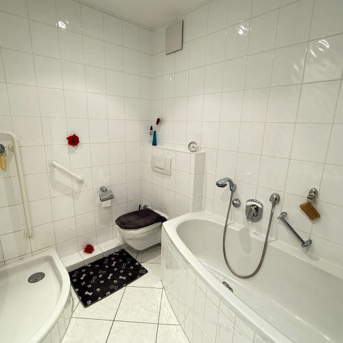 Sofort bezugsfrei! 3-Zimmer-Wohnung mit Kamin und Doppelgarage in Bergen Enkheim! optimhome Immobilien Deutschland • Kaufen & Verkaufen