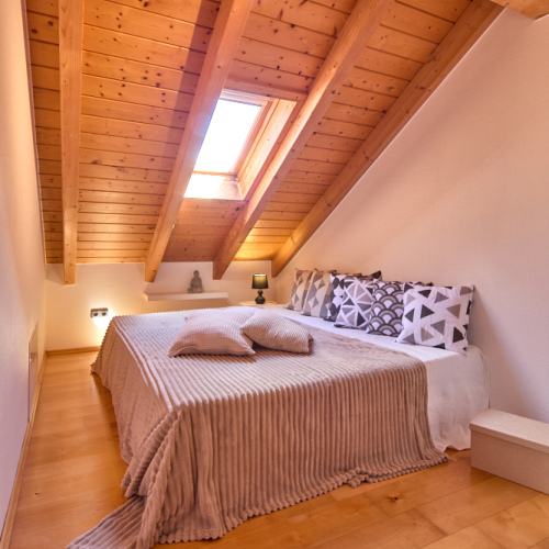 Wohnen mit Charme! Großzügige Dachgeschosswohnung mit Wintergarten und Balkon optimhome Immobilien Deutschland • Kaufen & Verkaufen Wohnen mit Charme! Großzügige Dachgeschosswohnung mit Wintergarten und Balkon optimhome Immobilien Deutschland • Kaufen & Verkaufen