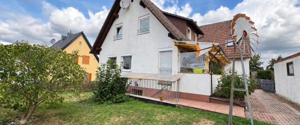 Bild Zuhause ankommen! Charmante Doppelhaushälfte mit Garten & Terrasse in Alzenau