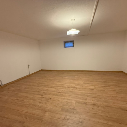 Hübsches Reihenendhaus mit tollem Garten und Garage optimhome Immobilien Deutschland • Kaufen & Verkaufen Hübsches Reihenendhaus mit tollem Garten und Garage optimhome Immobilien Deutschland • Kaufen & Verkaufen