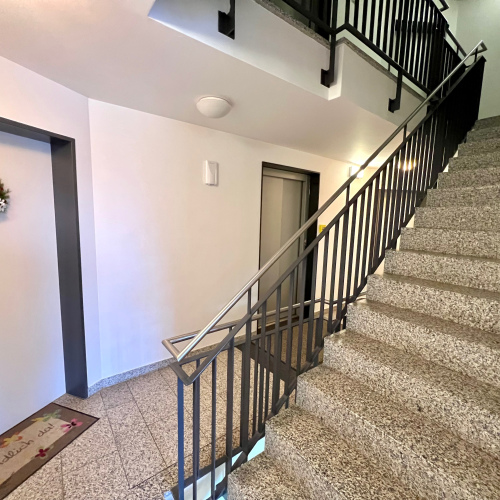 Gepflegte 4-Zimmer-Wohnung mit 2 Balkonen und EBK in München optimhome Immobilien Deutschland • Kaufen & Verkaufen Gepflegte 4-Zimmer-Wohnung mit 2 Balkonen und EBK in München optimhome Immobilien Deutschland • Kaufen & Verkaufen