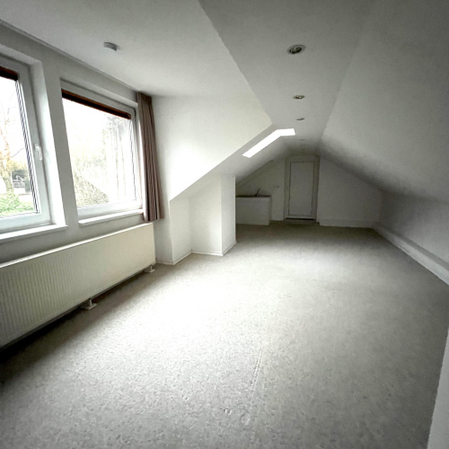 VERMIETET - Luxuriöser Winkelbungalow mit ca. 300 m² Wohn-/ Nutzfläche am Dorfanger optimhome Immobilien Deutschland • Kaufen & Verkaufen VERMIETET - Luxuriöser Winkelbungalow mit ca. 300 m² Wohn-/ Nutzfläche am Dorfanger optimhome Immobilien Deutschland • Kaufen & Verkaufen