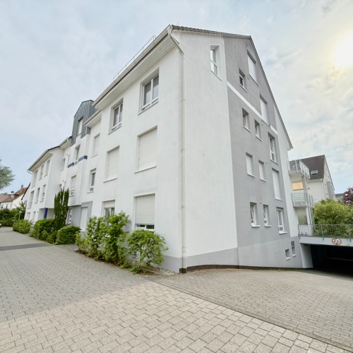 Sofort bezugsfrei! 3-Zimmer-Wohnung mit Kamin und Doppelgarage in Bergen Enkheim! optimhome Immobilien Deutschland • Kaufen & Verkaufen
