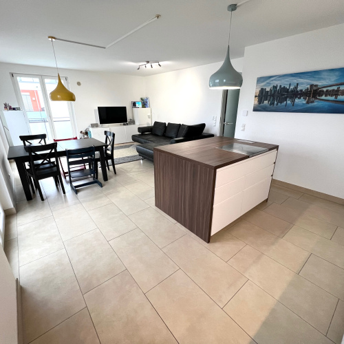 Gepflegte 4-Zimmer-Wohnung mit 2 Balkonen und EBK in München optimhome Immobilien Deutschland • Kaufen & Verkaufen Gepflegte 4-Zimmer-Wohnung mit 2 Balkonen und EBK in München optimhome Immobilien Deutschland • Kaufen & Verkaufen