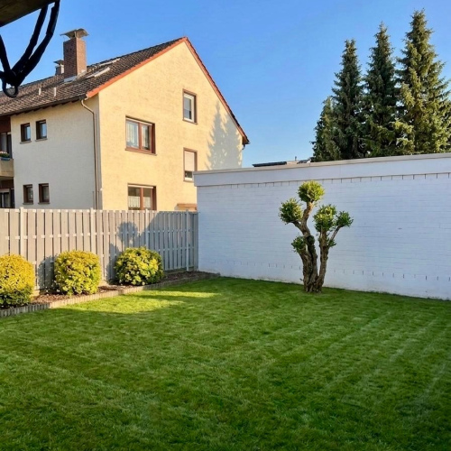 Einfamilienhaus mit Außenpool und Ausbaupotenzial in Mühlheim am Main! optimhome Immobilien Deutschland • Kaufen & Verkaufen Einfamilienhaus mit Außenpool und Ausbaupotenzial in Mühlheim am Main! optimhome Immobilien Deutschland • Kaufen & Verkaufen
