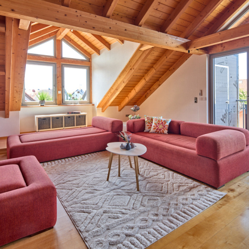 Wohnen mit Charme! Großzügige Dachgeschosswohnung mit Wintergarten und Balkon optimhome Immobilien Deutschland • Kaufen & Verkaufen Wohnen mit Charme! Großzügige Dachgeschosswohnung mit Wintergarten und Balkon optimhome Immobilien Deutschland • Kaufen & Verkaufen