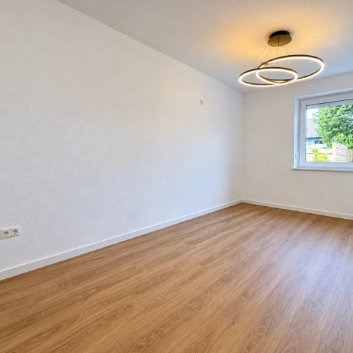 Frisch saniert & sofort bezugsfrei – 3 Zimmer mit Sonnenterrasse und eigener Stromerzeugung optimhome Immobilien Deutschland • Kaufen & Verkaufen Frisch saniert & sofort bezugsfrei – 3 Zimmer mit Sonnenterrasse und eigener Stromerzeugung optimhome Immobilien Deutschland • Kaufen & Verkaufen