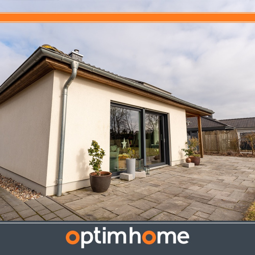 # VERKAUFT # Leben auf einer Ebene – Stilvoller Winkelbungalow zum Wohlfühlen optimhome Immobilien Deutschland • Kaufen & Verkaufen