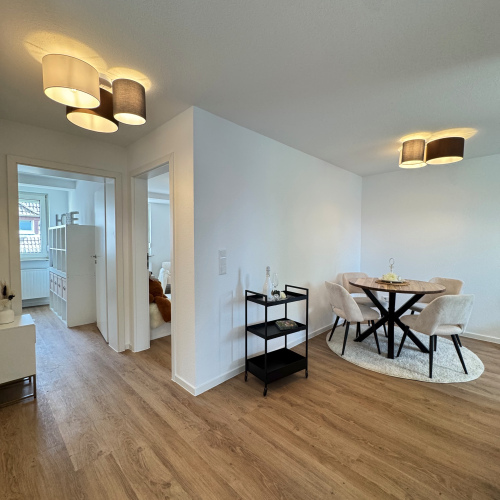 Erstbezug nach Sanierung! Stilvolle 3-Zimmerwohnung mit zusätzlichem Raum für Arbeiten & Leben optimhome Immobilien Deutschland • Kaufen & Verkaufen Erstbezug nach Sanierung! Stilvolle 3-Zimmerwohnung mit zusätzlichem Raum für Arbeiten & Leben optimhome Immobilien Deutschland • Kaufen & Verkaufen