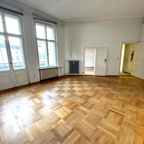 Top-Lage Büroräume direkt am U-Bahnhof in der City-West optimhome Immobilien Deutschland • Kaufen & Verkaufen