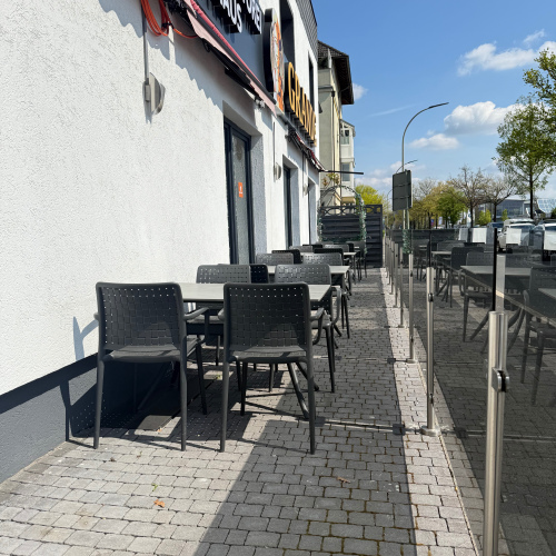 Voll-ausgestattete Gastrofläche für Backwaren und Grill mit großer Sonnenterasse sowie Parkplätze! optimhome Immobilien Deutschland • Kaufen & Verkaufen