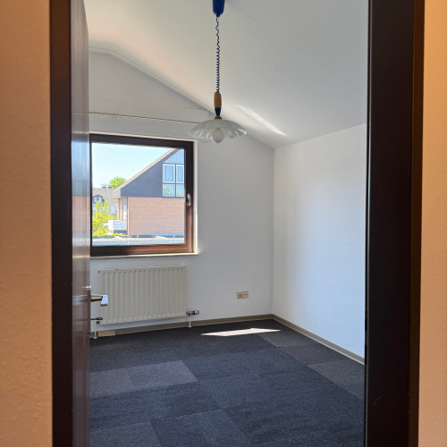 Hübsches Reihenendhaus mit tollem Garten und Garage optimhome Immobilien Deutschland • Kaufen & Verkaufen Hübsches Reihenendhaus mit tollem Garten und Garage optimhome Immobilien Deutschland • Kaufen & Verkaufen