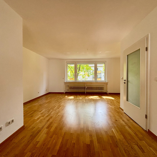 RESERVIERT Sofort verfügbar: moderne Etagenwohnung mit Balkon und Stellplatz optimhome Immobilien Deutschland • Kaufen & Verkaufen