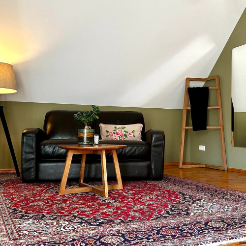 Stilvolles idyllisches Fachwerkhaus mit beheizter Doppelgarage und einem traumhaften Garten optimhome Immobilien Deutschland • Kaufen & Verkaufen Stilvolles idyllisches Fachwerkhaus mit beheizter Doppelgarage und einem traumhaften Garten optimhome Immobilien Deutschland • Kaufen & Verkaufen
