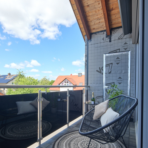 Wohnen mit Charme! Großzügige Dachgeschosswohnung mit Wintergarten und Balkon optimhome Immobilien Deutschland • Kaufen & Verkaufen Wohnen mit Charme! Großzügige Dachgeschosswohnung mit Wintergarten und Balkon optimhome Immobilien Deutschland • Kaufen & Verkaufen