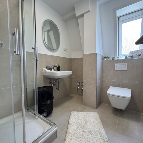 Erstbezug nach Sanierung! Stilvolle 3-Zimmerwohnung mit zusätzlichem Raum für Arbeiten & Leben optimhome Immobilien Deutschland • Kaufen & Verkaufen Erstbezug nach Sanierung! Stilvolle 3-Zimmerwohnung mit zusätzlichem Raum für Arbeiten & Leben optimhome Immobilien Deutschland • Kaufen & Verkaufen