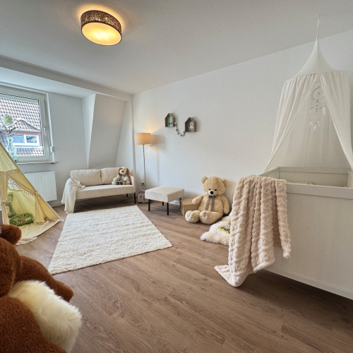 Erstbezug nach Sanierung! Stilvolle 3-Zimmerwohnung mit zusätzlichem Raum für Arbeiten & Leben optimhome Immobilien Deutschland • Kaufen & Verkaufen Erstbezug nach Sanierung! Stilvolle 3-Zimmerwohnung mit zusätzlichem Raum für Arbeiten & Leben optimhome Immobilien Deutschland • Kaufen & Verkaufen
