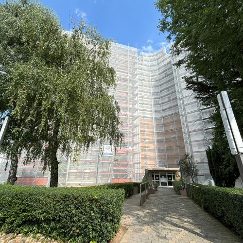 Sofort einziehen: Geräumige 4-Zimmer Wohnung mit Balkon und Stellplatz! optimhome Immobilien Deutschland • Kaufen & Verkaufen Sofort einziehen: Geräumige 4-Zimmer Wohnung mit Balkon und Stellplatz! optimhome Immobilien Deutschland • Kaufen & Verkaufen