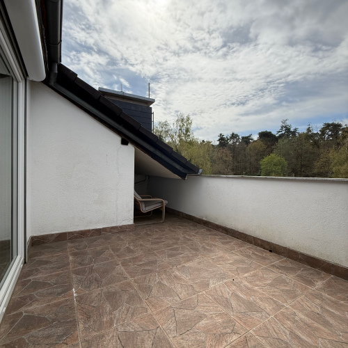 Familienparadies am Waldrand – 5-Zimmer-Reihenhaus mit Garten und zwei Balkonen! optimhome Immobilien Deutschland • Kaufen & Verkaufen Familienparadies am Waldrand – 5-Zimmer-Reihenhaus mit Garten und zwei Balkonen! optimhome Immobilien Deutschland • Kaufen & Verkaufen