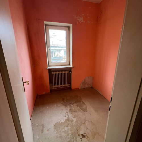 Traumhaftes Grundstück mit sanierungsbedürftigen Einfamilienhaus optimhome Immobilien Deutschland • Kaufen & Verkaufen Traumhaftes Grundstück mit sanierungsbedürftigen Einfamilienhaus optimhome Immobilien Deutschland • Kaufen & Verkaufen