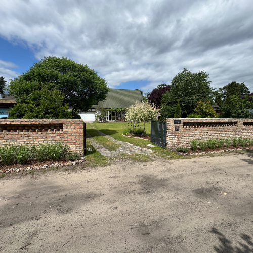 Stilvolles idyllisches Fachwerkhaus mit beheizter Doppelgarage und einem traumhaften Garten optimhome Immobilien Deutschland • Kaufen & Verkaufen Stilvolles idyllisches Fachwerkhaus mit beheizter Doppelgarage und einem traumhaften Garten optimhome Immobilien Deutschland • Kaufen & Verkaufen