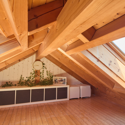 Wohnen mit Charme! Großzügige Dachgeschosswohnung mit Wintergarten und Balkon optimhome Immobilien Deutschland • Kaufen & Verkaufen Wohnen mit Charme! Großzügige Dachgeschosswohnung mit Wintergarten und Balkon optimhome Immobilien Deutschland • Kaufen & Verkaufen