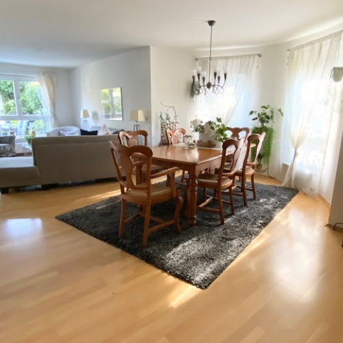 VERKAUFT ! Wie ein Reihenendhaus : 5 Zi.-Maisonette-WG mit eigenem Eingang, Garten, Loggia, Garage, Carport optimhome Immobilien Deutschland • Kaufen & Verkaufen VERKAUFT ! Wie ein Reihenendhaus : 5 Zi.-Maisonette-WG mit eigenem Eingang, Garten, Loggia, Garage, Carport optimhome Immobilien Deutschland • Kaufen & Verkaufen