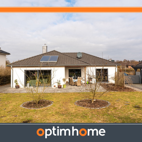 # VERKAUFT # Leben auf einer Ebene – Stilvoller Winkelbungalow zum Wohlfühlen optimhome Immobilien Deutschland • Kaufen & Verkaufen