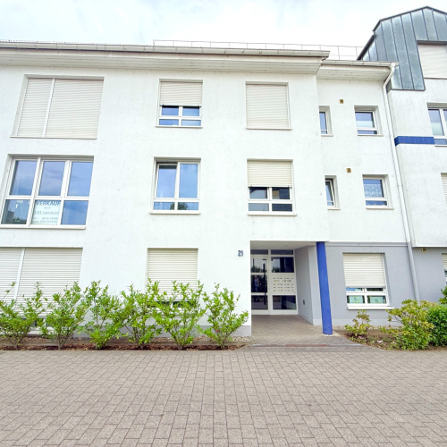 Sofort bezugsfrei! 3-Zimmer-Wohnung mit Kamin und Doppelgarage in Bergen Enkheim! optimhome Immobilien Deutschland • Kaufen & Verkaufen