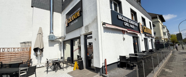 Bild Voll-ausgestattete Gastrofläche für Backwaren und Grill mit großer Sonnenterasse sowie Parkplätze! in Offenbach am Main