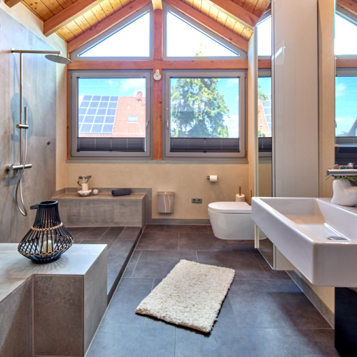 Wohnen mit Charme! Großzügige Dachgeschosswohnung mit Wintergarten und Balkon optimhome Immobilien Deutschland • Kaufen & Verkaufen Wohnen mit Charme! Großzügige Dachgeschosswohnung mit Wintergarten und Balkon optimhome Immobilien Deutschland • Kaufen & Verkaufen