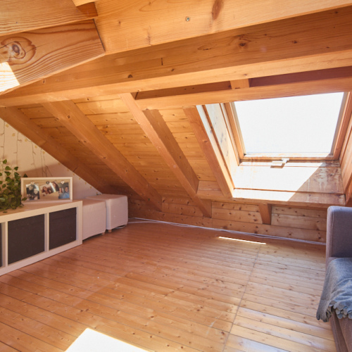 Wohnen mit Charme! Großzügige Dachgeschosswohnung mit Wintergarten und Balkon optimhome Immobilien Deutschland • Kaufen & Verkaufen Wohnen mit Charme! Großzügige Dachgeschosswohnung mit Wintergarten und Balkon optimhome Immobilien Deutschland • Kaufen & Verkaufen